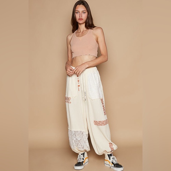 POL Cream Wide-Leg Pants with Rust Embroidery - Picture 4 of 7
